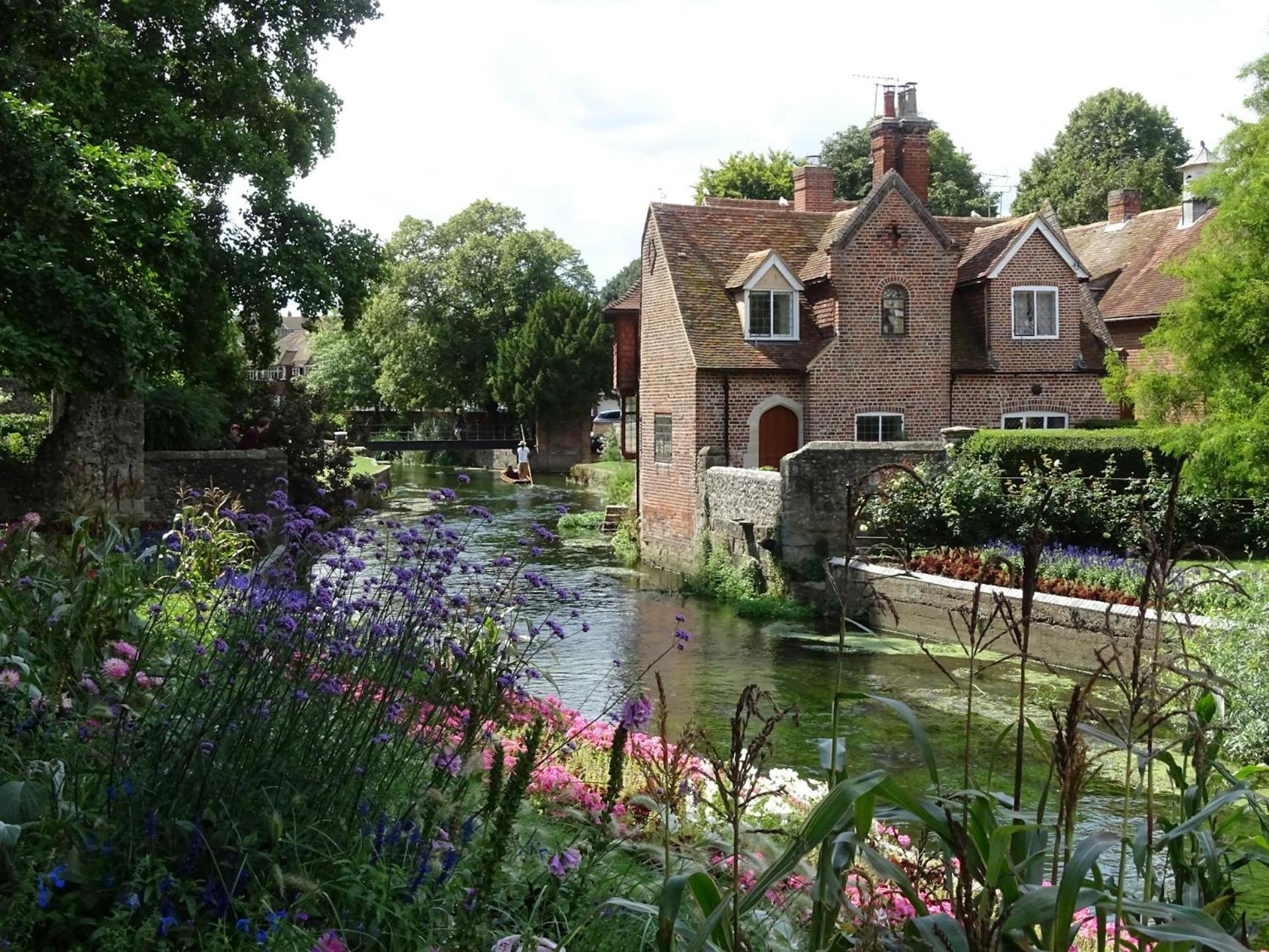 Luxury 2 Bedroom City Centre Apartment - Secure Parking - Amazing Location! Canterbury Buitenkant foto